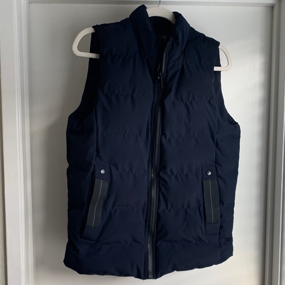 Jackets & Blazers - Women’s Navy Puffer Vest – Lightweight & Stylish Size XL